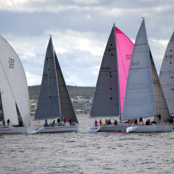 Invincible wins Combined Clubs Long Race Pennants