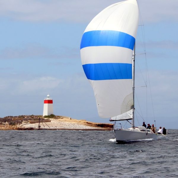 Derwent sailing hat-trick to Mumm 36 Madness